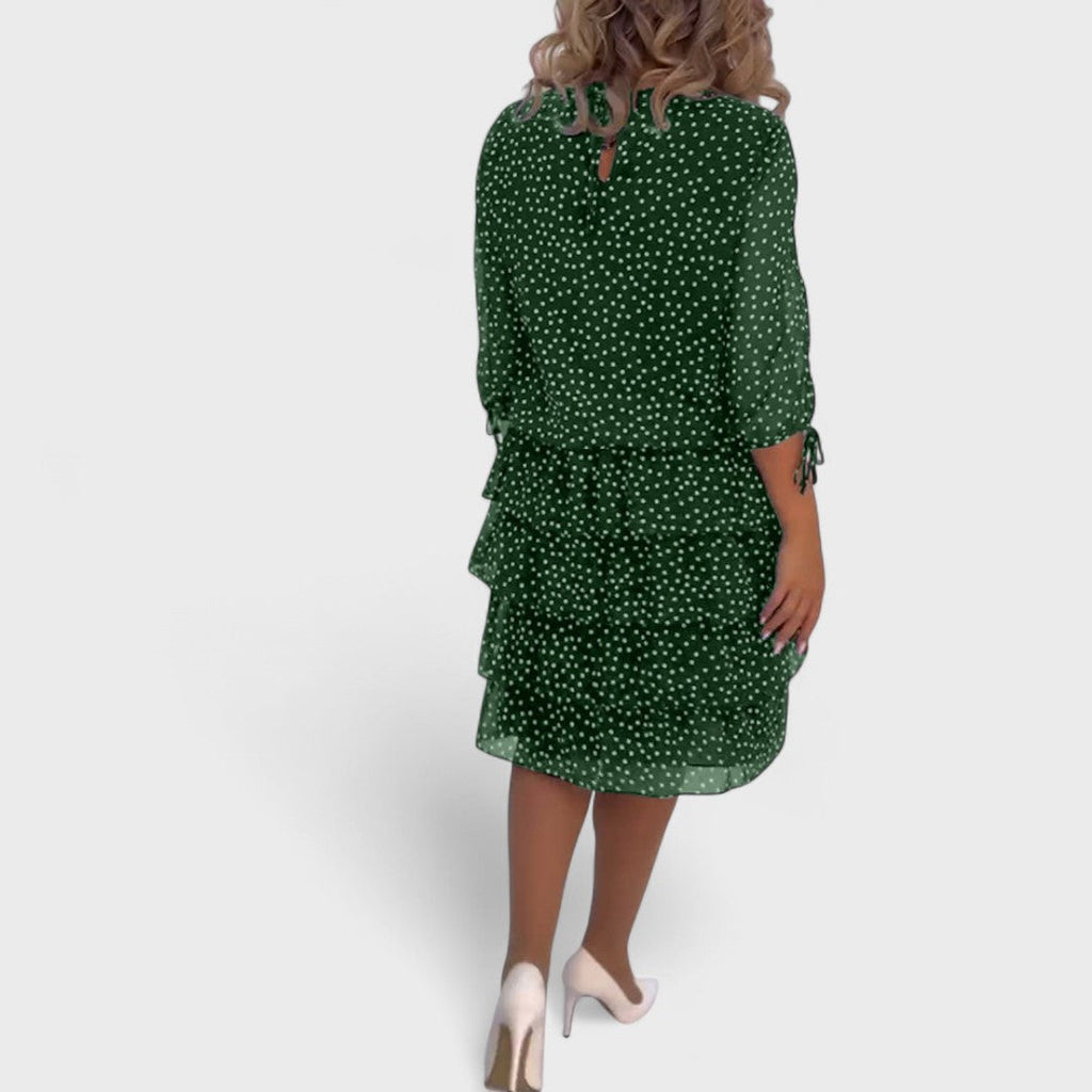 Lotta - Mekko imartelevalla linjalla
