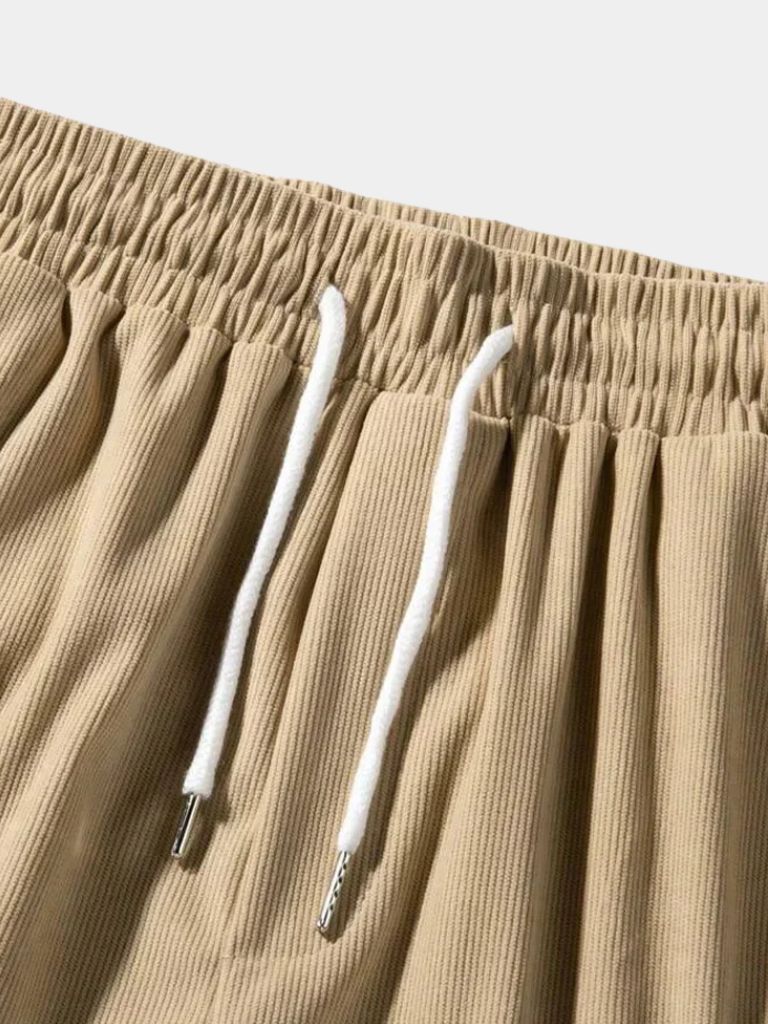 Hannu - Shortsit pehmeällä tuntumalla