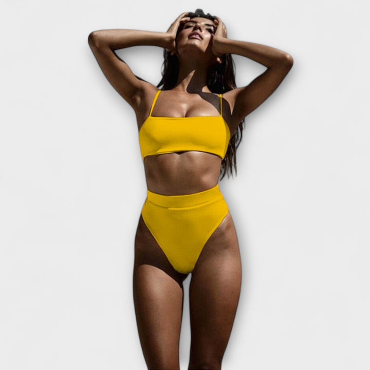 Aili - Bikini pehmeällä kankaalla ja kauniilla istuvuudella