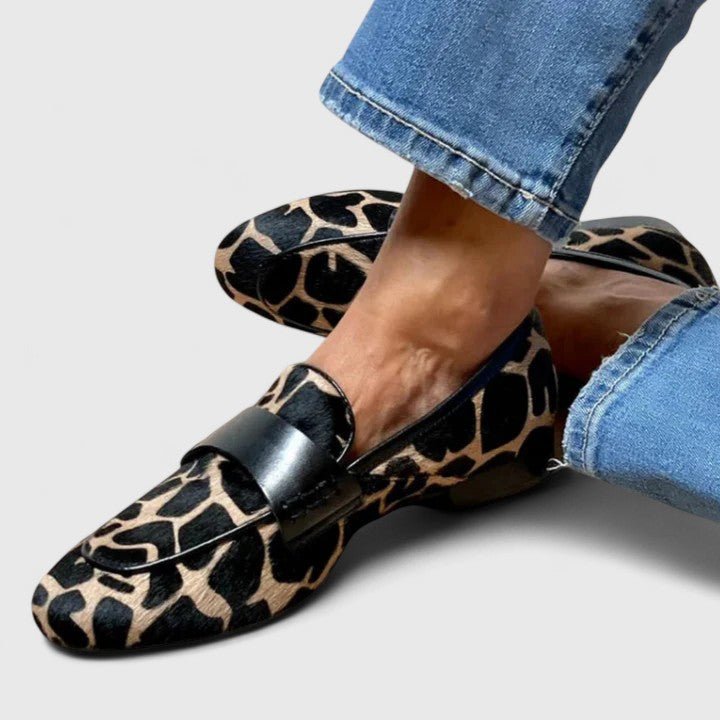 Eetu - Loaferit näyttävällä kuosilla